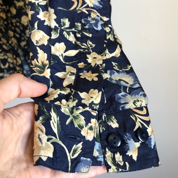 Vintage Silk button down - Picture 4 of 7